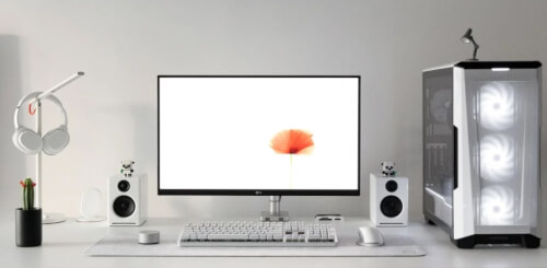 3 Minimalist Desk Setups 14 minimalist desk setup pic opt