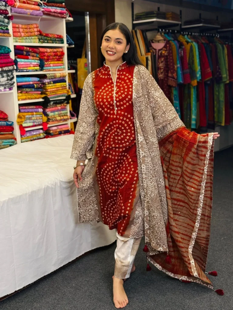 ন্যাচারাল-টাই-ডাই-বাটিক-থ্রি-পিস-41